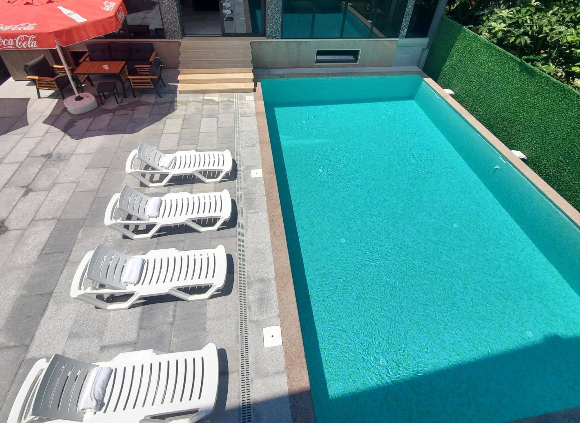 Elite Hotel 科布列季 外观 照片